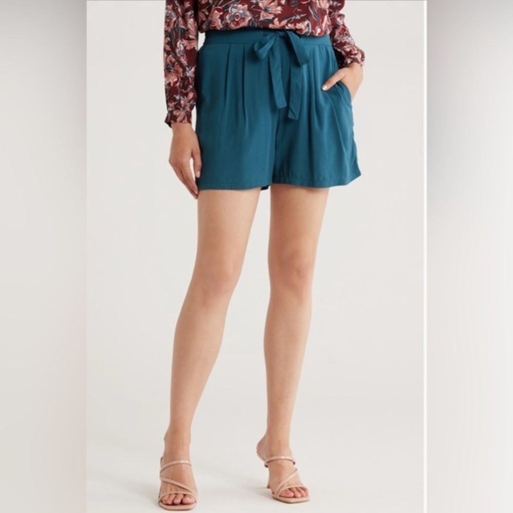 NEW…DR2 by Daniel Rainn Tie Front Teal Shorts - Picture 1 of 4